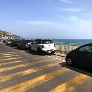 Sanremo: ultimo giorno di 'ticket' ai Tre Ponti, alla fine c'è soddisfazione dei gestori degli stabilimenti Sanremo: ultimo giorno di 'ticket' ai Tre Ponti, alla fine c'è soddisfazione dei gestori degli stabilimenti