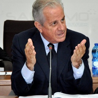 Elezioni Amministrative ad Imperia: fumata nera all'incontro di Alassio tra Scajola e Toti, per le comunali in testa Parolini Elezioni Amministrative ad Imperia: fumata nera all'incontro di Alassio tra Scajola e Toti, per le comunali in testa Parolini