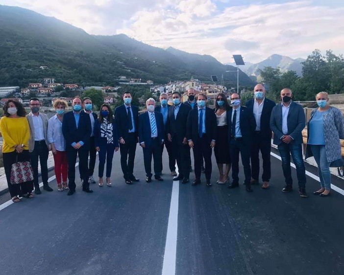 Ventimiglia: il Presidente Toti ha fatto visita anche al ponte di Bevera "Opera realizzata anche grazie alla Regione" Ventimiglia: il Presidente Toti ha fatto visita anche al ponte di Bevera "Opera realizzata anche grazie alla Regione"