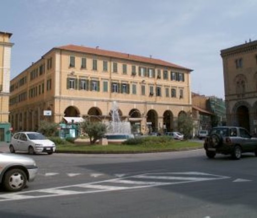 Imperia: dopo la riunione di ieri con il vice Sindaco Capacci, in piazza Dante tornano i parcheggi