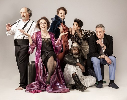 Commedia dal titolo ‘Pigiama per sei’ con Antonio Cornacchione, Max Pisu, Laura Curino e Rita Pelusio al Palazzo del Parco di Bordighera