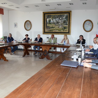 Dura presa di posizione dell'Amministrazione di Ospedaletti: "Non vuoi la discarica o l'inceneritore? Differenziati!"