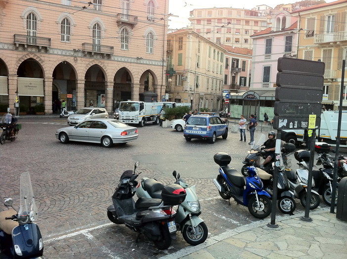 Sanremo: palme rimosse e chiusura al traffico di Piazza Colombo, la protesta di un lettore