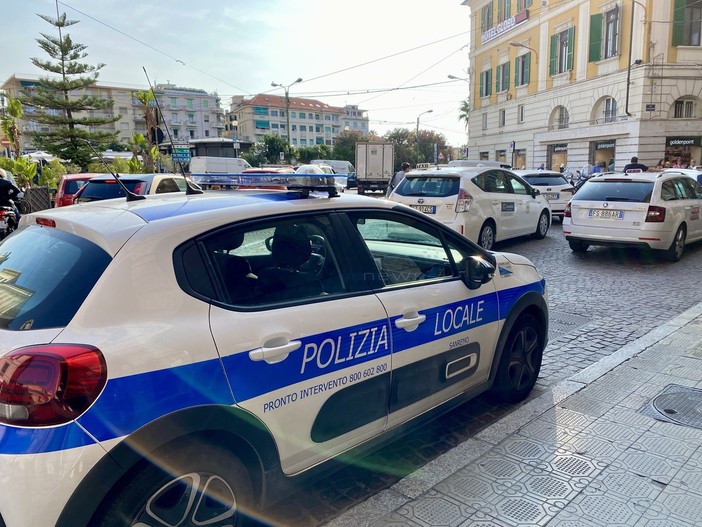 Sanremo, concorso per la selezione di 3 agenti di Polizia locale a tempo determinato
