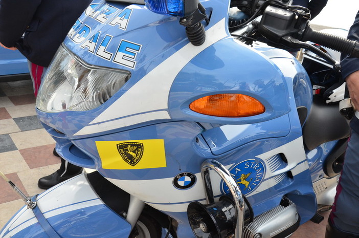 Tamponamento questa mattina tra un'auto ed un camper sull'Autostrada: 15enne lievemente ferito