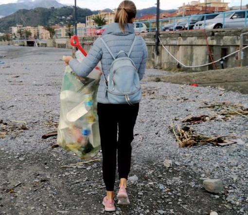 Bordighera: ‘Conoscere e agire per fermare l’inquinamento del mare’, lunedì incontro al cinema Zeni (ore 21) Bordighera: ‘Conoscere e agire per fermare l’inquinamento del mare’, lunedì incontro al cinema Zeni (ore 21)
