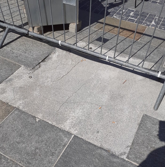 Le immagini della pavimentazione di via Matteotti Le immagini della pavimentazione di via Matteotti