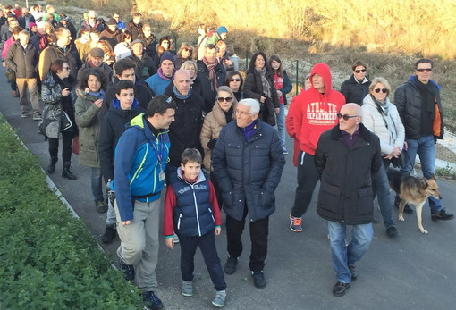 San Bartolomeo al Mare: l'apprezzatissima Passeggiata e l'affollatissima Festa di piazza per brindare al nuovo anno