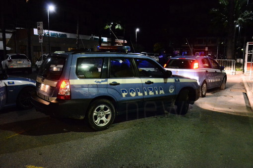 Sanremo: molestano i passanti in Pian di Nave, due stranieri fermati dalla Polizia. Uno arrestato