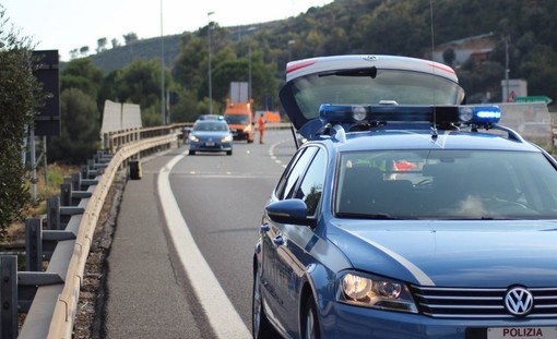 Sanremo: tamponamento sulla A10, lievemente ferito il conducente di un furgone e traffico in tilt