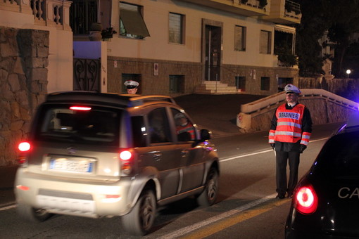 Weekend tra liti, armi, droga e incidenti: il bilancio dei controlli dei carabinieri Weekend tra liti, armi, droga e incidenti: il bilancio dei controlli dei carabinieri