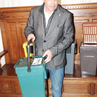 Sanremo: raccolta rifiuti differenziata, il nuovo sistema dal 1° marzo. Tutti i punti informativi