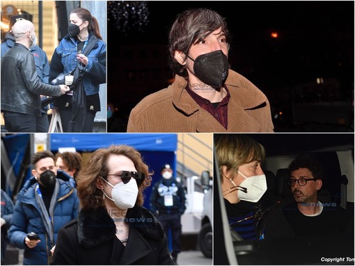 Le immagini dall'esterno del Teatro Ariston (foto Tonino Bonomo)