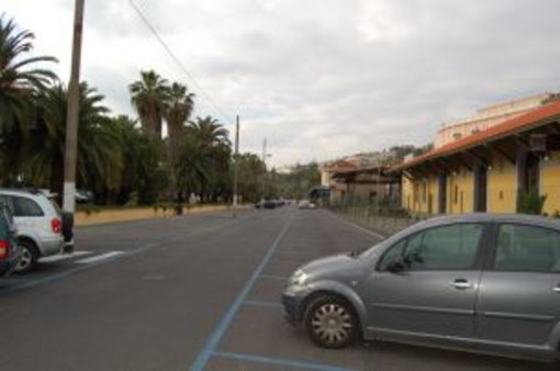 Sanremo: un nostro lettore chiede maggiori controlli dietro l'ex stazione ferroviaria