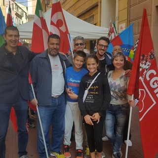 Imperia: questa mattina in via San Giovanni un Presidio dei sindacati per lavoro, pensioni e sanità (Foto) Imperia: questa mattina in via San Giovanni un Presidio dei sindacati per lavoro, pensioni e sanità (Foto)