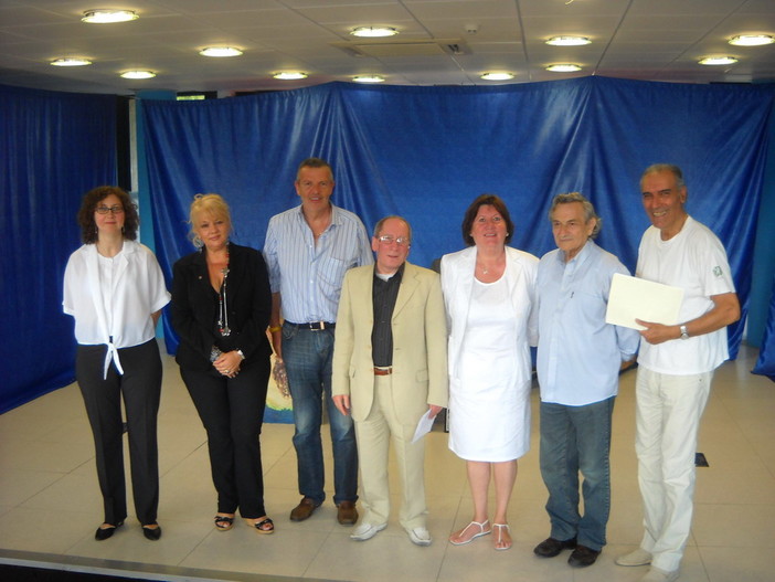 Vallecrosia: venerdì prossimo la riunione del Direttivo dei soci del Circolo 'Smile' Vallecrosia: venerdì prossimo la riunione del Direttivo dei soci del Circolo 'Smile'