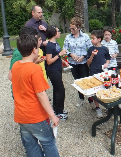 San Lorenzo al Mare: Pentecoste con le Comunioni e le Cresime dei bambini San Lorenzo al Mare: Pentecoste con le Comunioni e le Cresime dei bambini