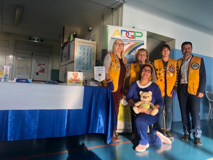 I bambini dell' Istituto Comprensivo di Bordighera incontrano "Orsetto Lino e Tina la zanzariera birichina" I bambini dell' Istituto Comprensivo di Bordighera incontrano "Orsetto Lino e Tina la zanzariera birichina"