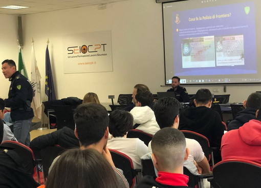 Ventimiglia: la Polizia di Frontiera alla scuola secondaria di primo grado a Roverino (Foto)