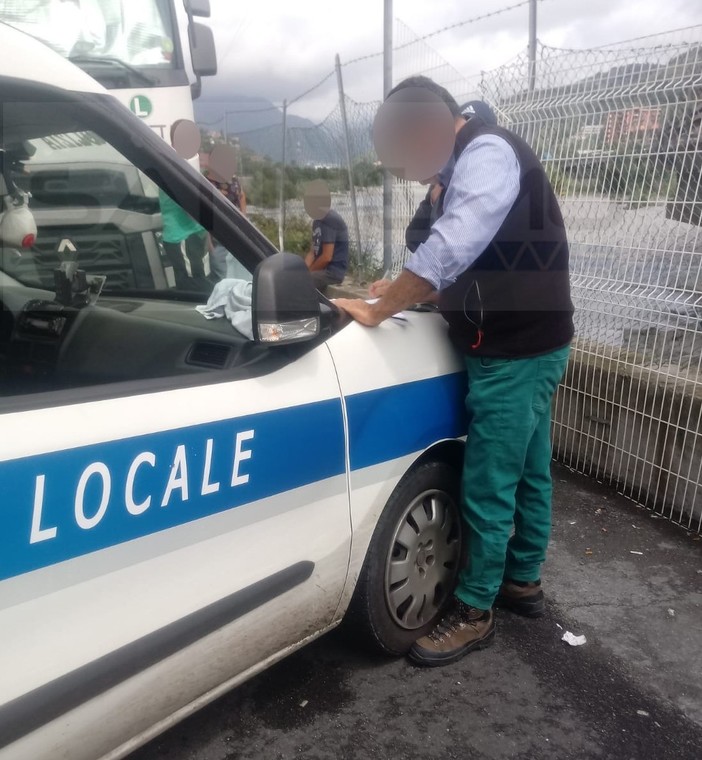 Ventimiglia: pescava di frodo sul fiume Roya, uomo multato questa mattina dalla Polizia Provinciale Ventimiglia: pescava di frodo sul fiume Roya, uomo multato questa mattina dalla Polizia Provinciale