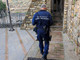 Sanremo: controlli della Polizia Locale nella città vecchia: sgomberi, denunce e sequestri di droga nella Pigna (Foto)