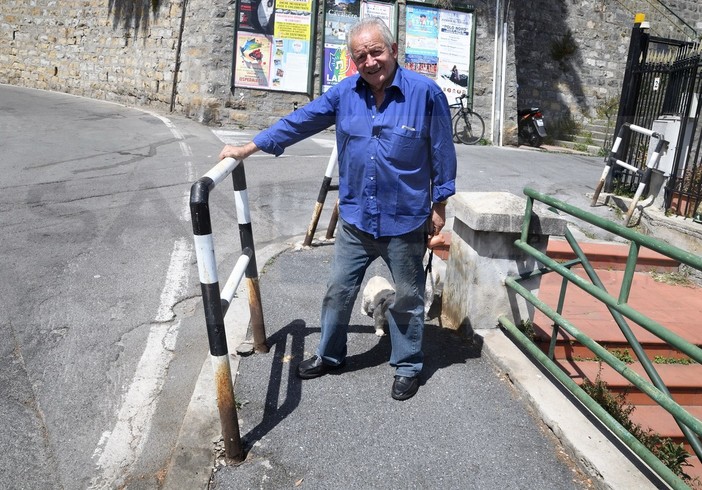 Sanremo: donna si appoggia su una ringhiera e cade in via Margotti