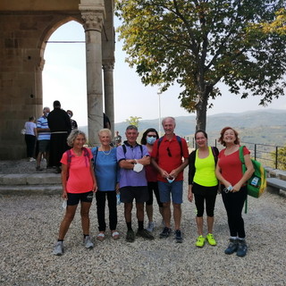 Imperia: mercoledì scorso tra gli ulivi e i boschi delle valli la passeggiata tra Villa Guardia e Montegrazie