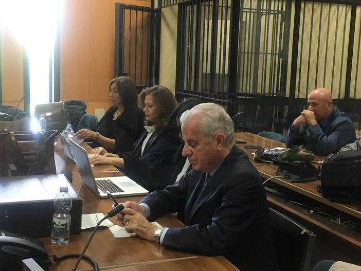 Reggio Calabria: Claudio Scajola commenta la richiesta di condanna "Il Pm non ha guardato l'esito delle testimonianze" (video) Reggio Calabria: Claudio Scajola commenta la richiesta di condanna "Il Pm non ha guardato l'esito delle testimonianze" (video)