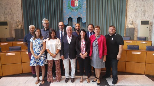 Imperia: i titoli di studio degli assessori nel mirino della minoranza, scatta la richiesta al segretario generale