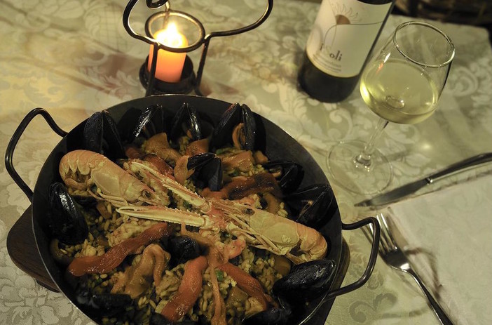 Al Puerto Escondido di Sanremo il sabato va in scena la paella: il piatto più gettonato del ristorante!