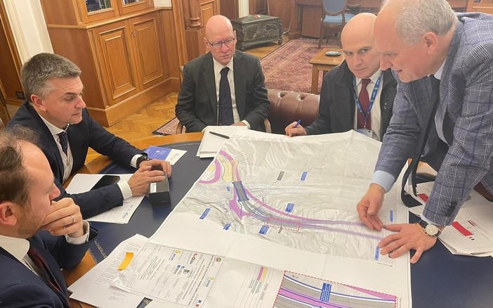 Tunnel del Colle di Tenda: Rixi “Copertura finanziaria ok e ultimo diaframma giù ad aprile” Tunnel del Colle di Tenda: Rixi “Copertura finanziaria ok e ultimo diaframma giù ad aprile”