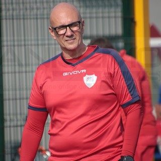 Calcio. Sanremese, gli Irriducibili salutano Mister Fossati: "Un grazie sincero a un uomo e a un professionista vero"