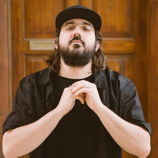 Questa mattina poco dopo mezzogiorno su Radio Onda Ligure intervista al rapper romano 'Piotta'