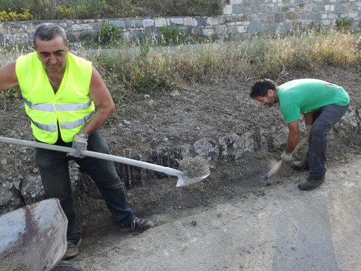 Cipressa: 10 chilometri di strade provinciali pulite ieri dai volontari locali e di Lingueglietta (Foto) Cipressa: 10 chilometri di strade provinciali pulite ieri dai volontari locali e di Lingueglietta (Foto)
