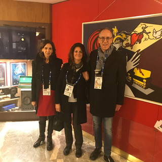 Sanremo: il Sindaco Biancheri ieri in visita al quadro 'Criminal Heart' al Teatro Ariston (Foto)