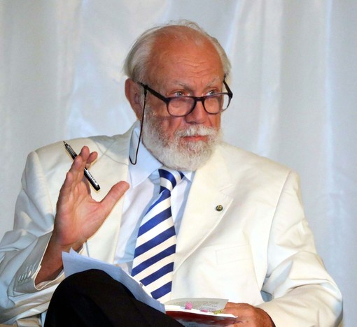 A Bordighera Pier Franco Quaglieni presenta "Da Cavour alla Repubblica": storia e laicità A Bordighera Pier Franco Quaglieni presenta "Da Cavour alla Repubblica": storia e laicità