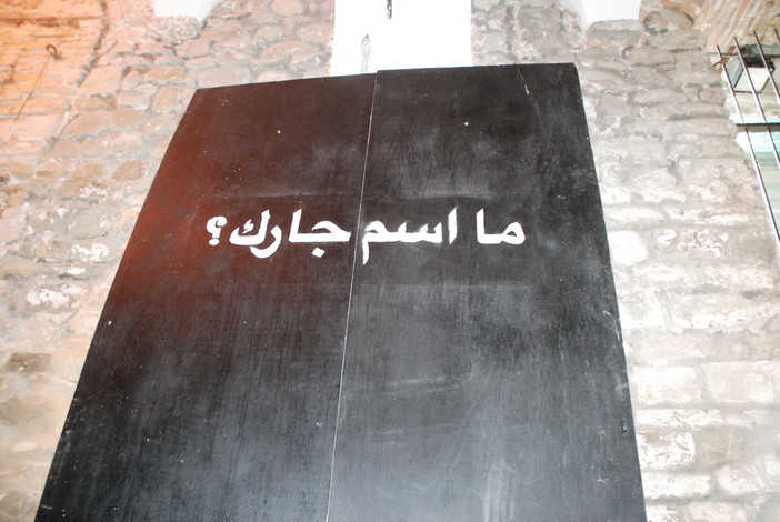 Sanremo: scritta in arabo nella città vecchia "Qual'è il nome del tuo vicino di casa'"