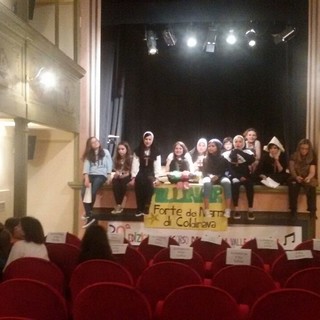 Pieve di Teco: al teatro “Salvini” lo spettacolo di fine anno degli alunni della scuola secondaria di 1° grado (Foto)