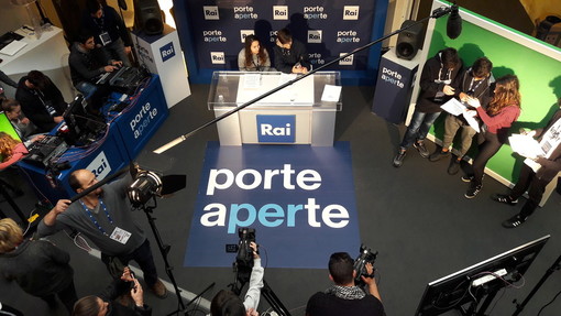 Rai Porte Aperte al Forte di Santa Tecla: i bambini a lezioni di tg (VIDEO)