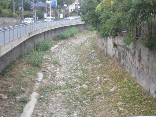 Rischio esondazioni: torrenti e fiume Roja ripuliti tra Bordighera, Vallecrosia e Ventimigia