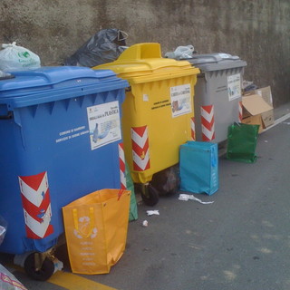 Sanremo: cassonetti della differenziata in città, le richieste di un nostro lettore al Sindaco