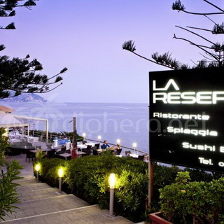 Bordighera: domani sera il 'Menù di San Valentino' al ristorante 'La Reserve' per gli innamorati Bordighera: domani sera il 'Menù di San Valentino' al ristorante 'La Reserve' per gli innamorati