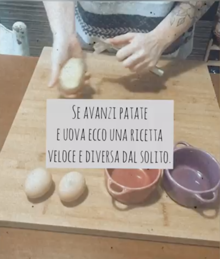 La ricetta anti spreco de I Deplasticati: oggi un consiglio su come recuperare patate e uova (Video)
