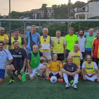 Sanremo: una partita tra i vecchi amici per ricordare Ginger al campetto 'Grammatica' (Foto) Sanremo: una partita tra i vecchi amici per ricordare Ginger al campetto 'Grammatica' (Foto)