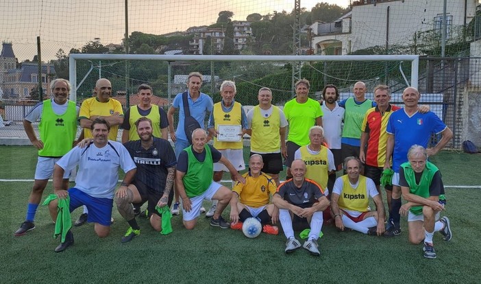 Sanremo: una partita tra i vecchi amici per ricordare Ginger al campetto 'Grammatica' (Foto) Sanremo: una partita tra i vecchi amici per ricordare Ginger al campetto 'Grammatica' (Foto)