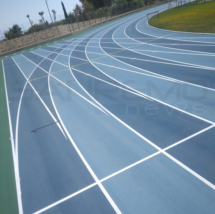 Sanremo: tornano a splendere le corsie della pista di atletica, affidato anche l'impianto di irrigazione (Foto) Sanremo: tornano a splendere le corsie della pista di atletica, affidato anche l'impianto di irrigazione (Foto)