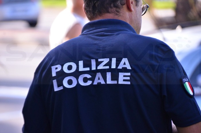 Emergenza Coronavirus: questo pomeriggio alle 14.30 la diretta streaming con i comandanti delle polizie locali Emergenza Coronavirus: questo pomeriggio alle 14.30 la diretta streaming con i comandanti delle polizie locali