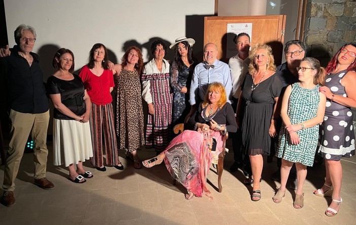 Camporosso: applausi al centro Falcone per lo spettacolo 'Uomini e Donne, capitolo II'