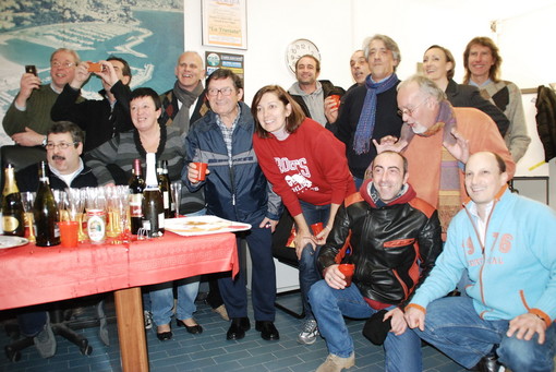 Una cinquantina di quei 'pazzi, pazzi, pazzi Dj' ha festeggiato i 35 anni di Radio Sanremo