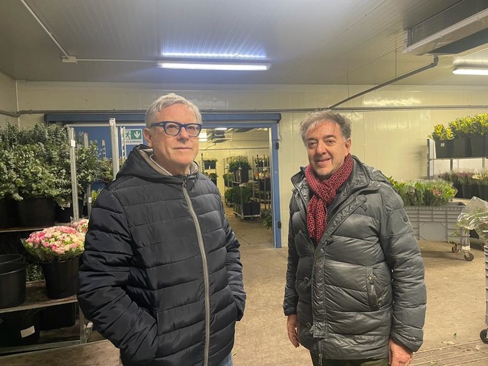 Gianni Rolando in visita al Mercato dei Fiori: “Comparto floricolo risorsa per Sanremo”